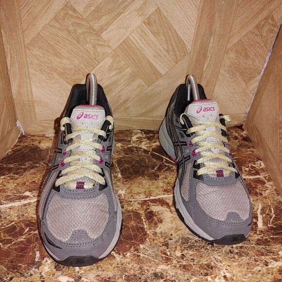 Asics women's gray running shoes sneaker size 7.       489 - Picture 7 of 11